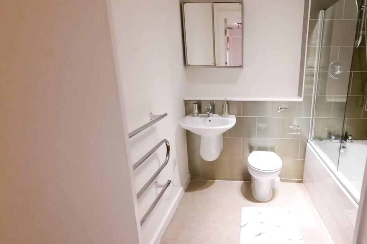 2-Bed Apartment Near City Centre Manchester Esterno foto