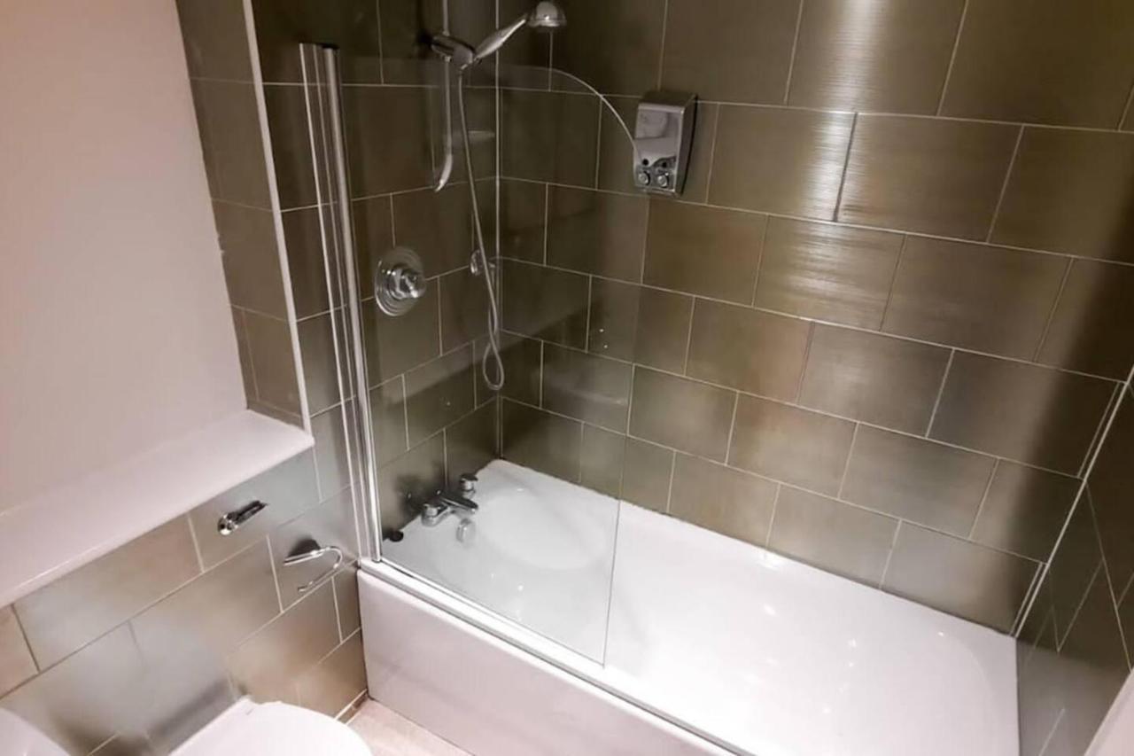 2-Bed Apartment Near City Centre Manchester Esterno foto